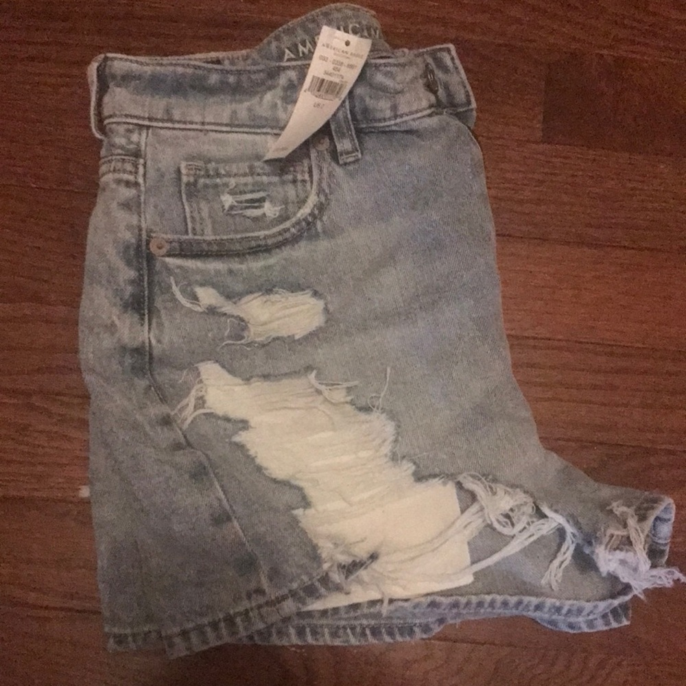 NWT AE Denim Mom Shorts size 2